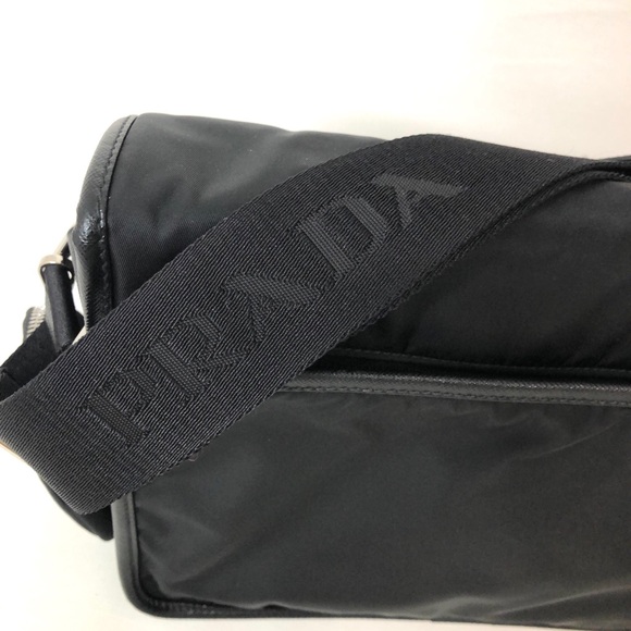 Prada Black Re-nylon And Saffiano Leather Shoulder Bag - Picture 4 of 16